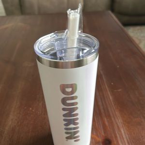 white dunkin’ donuts cup